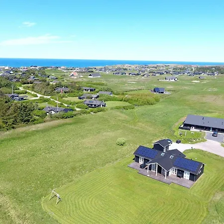 Family-friendly House - By Traum *