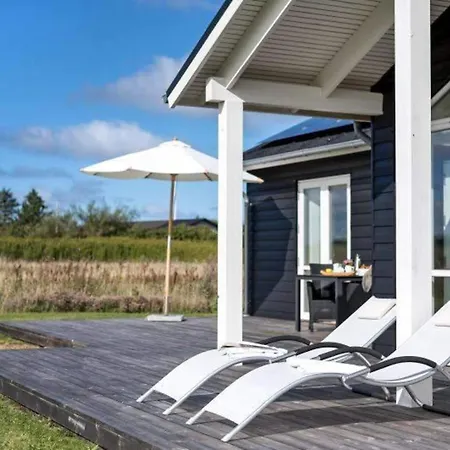 Feriehus Familyfriendly House