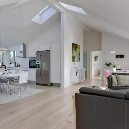 Family-friendly House - By Traum *